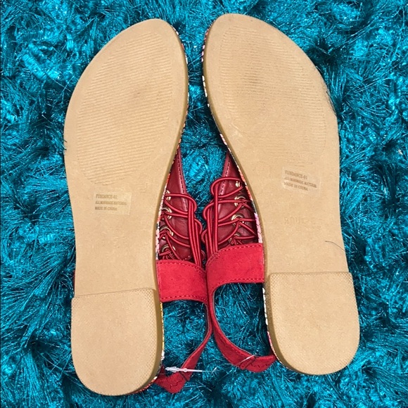 Sandals - Picture 2 of 3